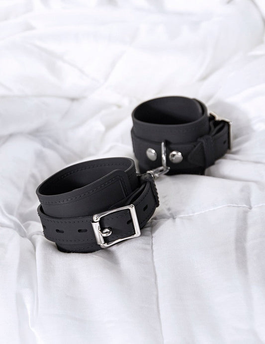 Onyx Handcuffs